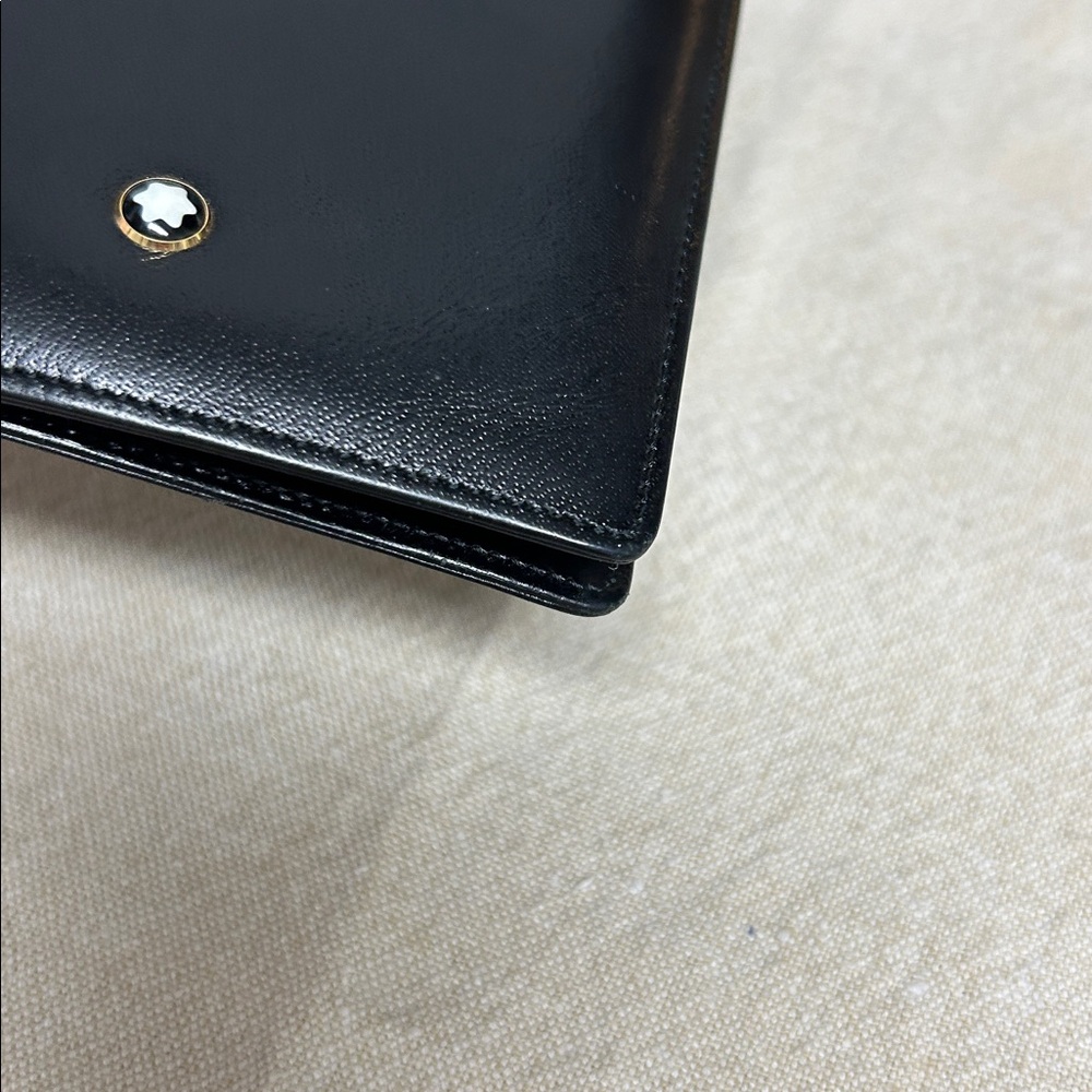 Montblanc Classic Black Leather Holder - Picture 13 of 13